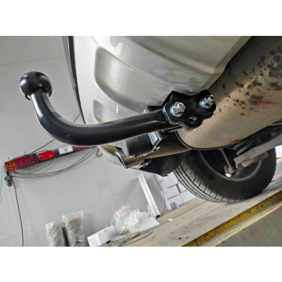 Hak holowniczy <b>Ford Kuga I SUV</b> (2008r. - 2012r.)